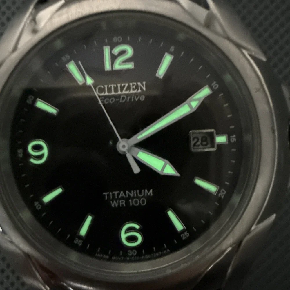 Citizen Eco-Drive Titanium E111 Solar Men's Japan Watch New Orig Battery Cell